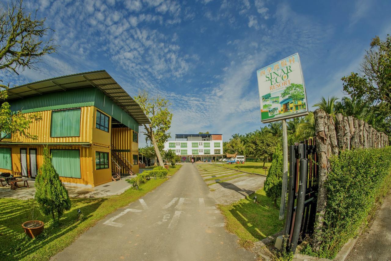 Sinar Eco Resort Kampong Bukit Panjang Exteriör bild