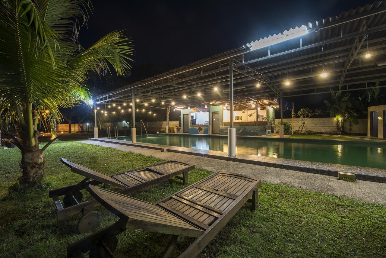 Sinar Eco Resort Kampong Bukit Panjang Exteriör bild